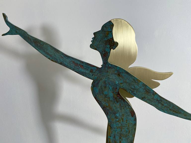 Original Modern Women Sculpture by Helena Lillywhite