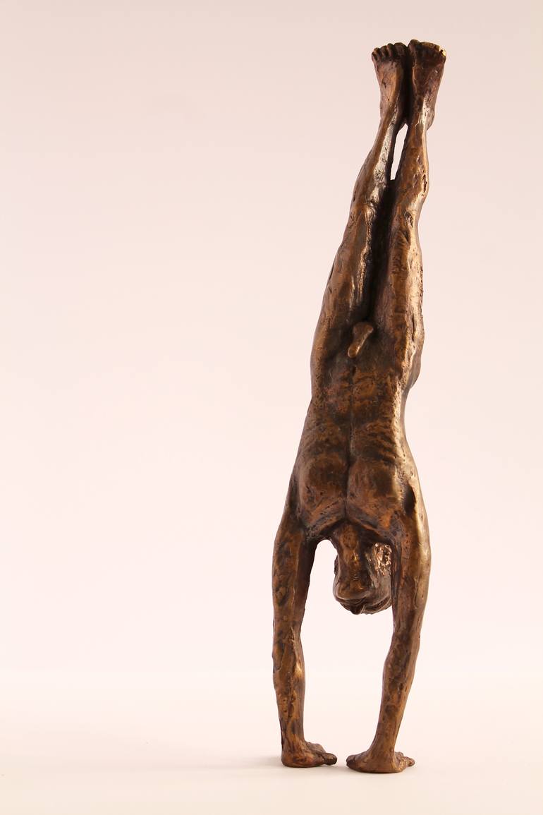 Original Figurative Body Sculpture by Bram Eliaert