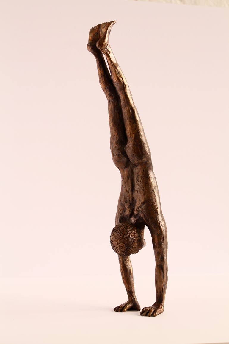 Original Figurative Body Sculpture by Bram Eliaert