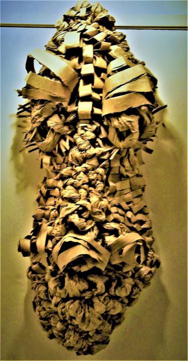 AFRICAN MASK, wall sculpture in paper [44 x 22 x 12] thumb