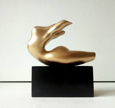 Golden gymnast 4. Gift Golden thumb