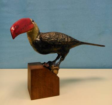 toucan bird thumb