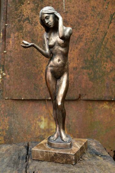 Original Figurative Nude Sculpture by Serzh Zholud