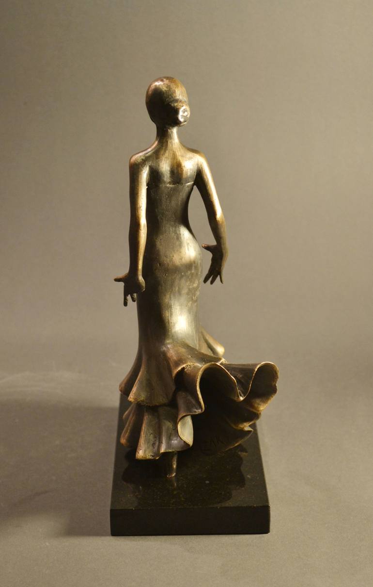 Original Figurative People Sculpture by Joanna Zakrzewska-Cholewa