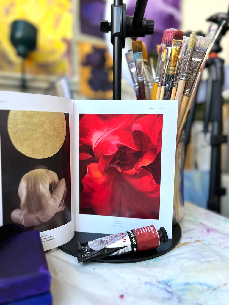 Original Realism Floral Painting by Daria Eibert