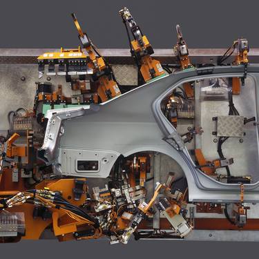 "Bora body flank ingressing a laser welding cabin" 2005.VW Mexico thumb