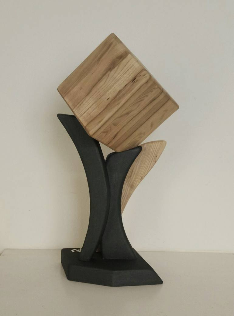 Original Abstract Sculpture by Anna e Daniele Beltrame - Sedie Rustiche di Beltrame Daniele snc