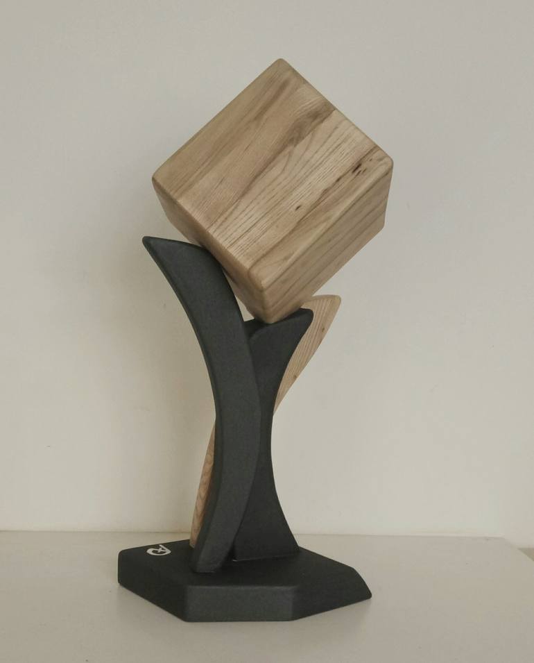 Original Abstract Sculpture by Anna e Daniele Beltrame - Sedie Rustiche di Beltrame Daniele snc