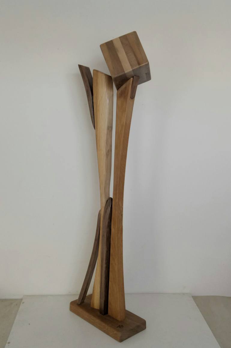 Original Abstract Sculpture by Anna E Daniele Beltrame - Sedie Rustiche Di Beltrame Daniele Snc