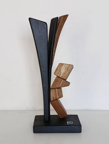 Original Conceptual Abstract Sculpture by Anna E Daniele Beltrame - Sedie Rustiche Di Beltrame Daniele Snc