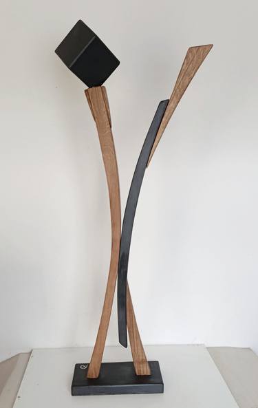 Original Conceptual Abstract Sculpture by Anna E Daniele Beltrame - Sedie Rustiche Di Beltrame Daniele Snc