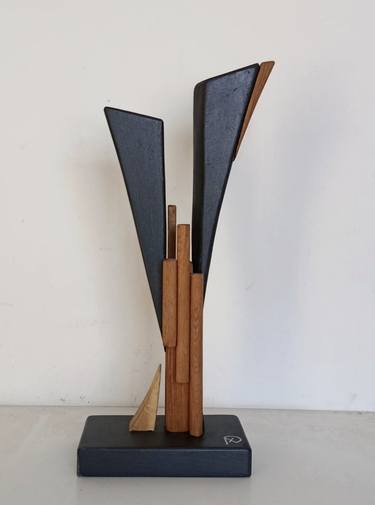 Original Abstract Geometric Sculpture by Anna E Daniele Beltrame - Sedie Rustiche Di Beltrame Daniele Snc
