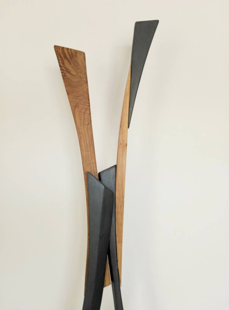 Original Modern Abstract Sculpture by Anna e Daniele Beltrame - Sedie Rustiche di Beltrame Daniele snc