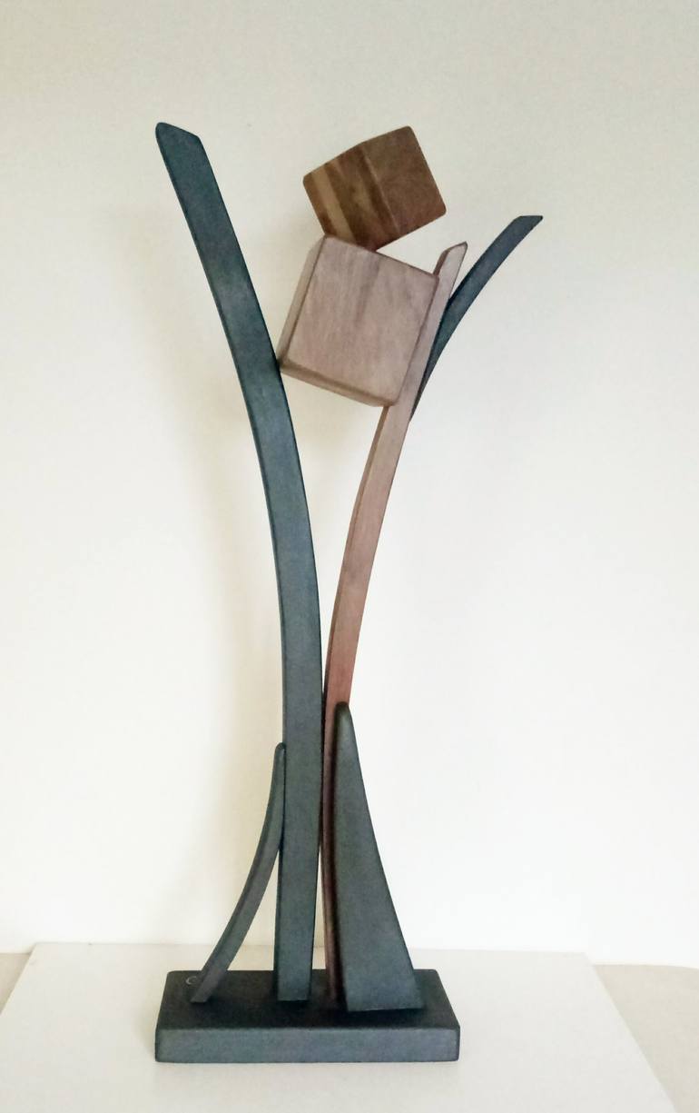 Original Conceptual Abstract Sculpture by Anna e Daniele Beltrame - Sedie Rustiche di Beltrame Daniele snc