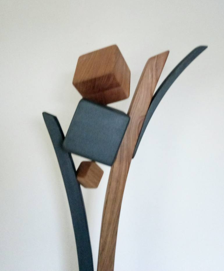 Original Abstract Sculpture by Anna E Daniele Beltrame - Sedie Rustiche Di Beltrame Daniele Snc