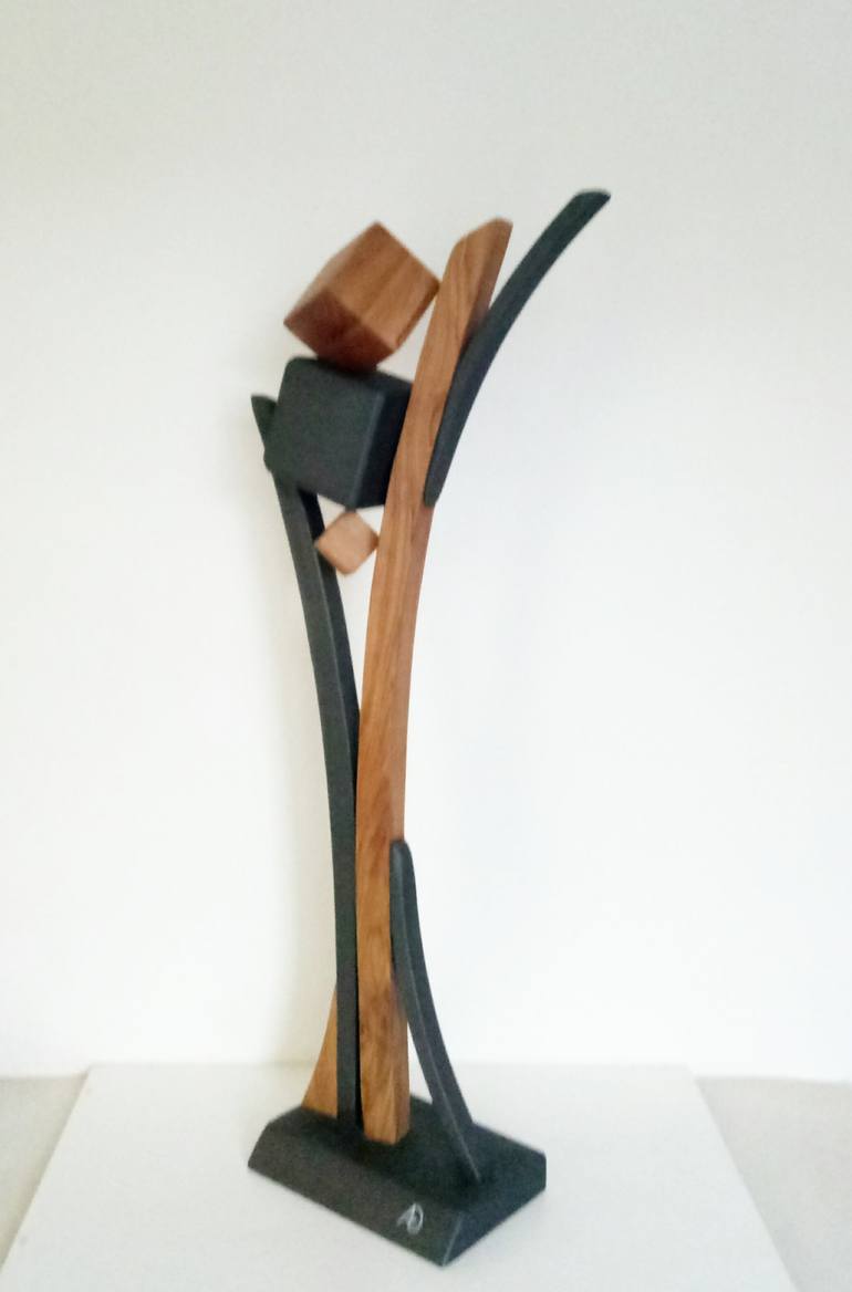 Original Abstract Sculpture by Anna E Daniele Beltrame - Sedie Rustiche Di Beltrame Daniele Snc