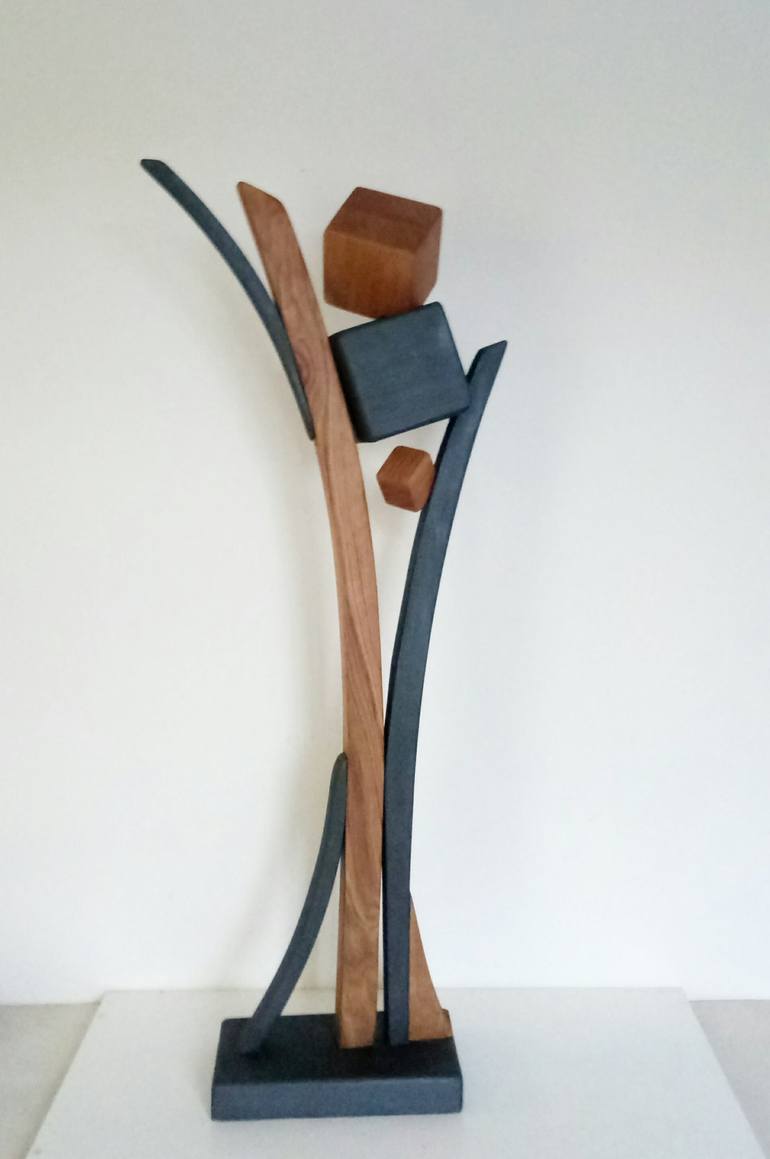 Original Abstract Sculpture by Anna E Daniele Beltrame - Sedie Rustiche Di Beltrame Daniele Snc