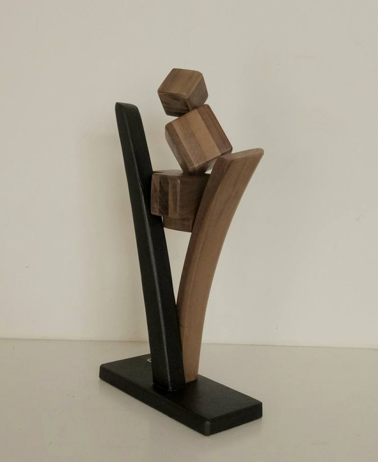 Original Abstract Sculpture by Anna e Daniele Beltrame - Sedie Rustiche di Beltrame Daniele snc