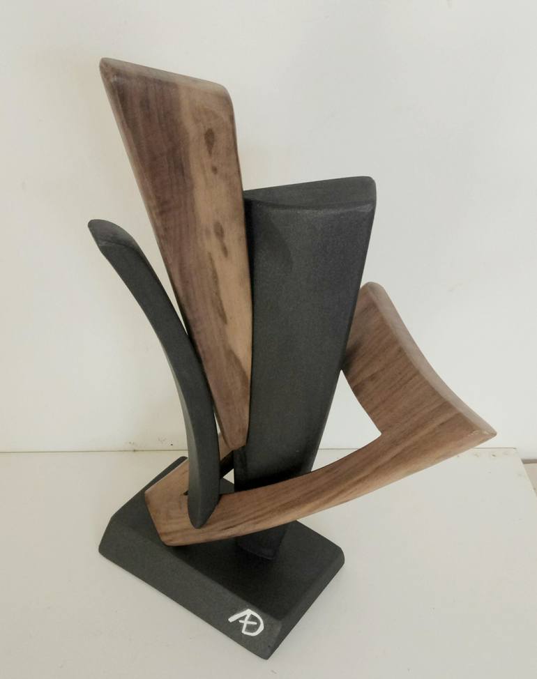 Original Abstract Sculpture by Anna e Daniele Beltrame - Sedie Rustiche di Beltrame Daniele snc