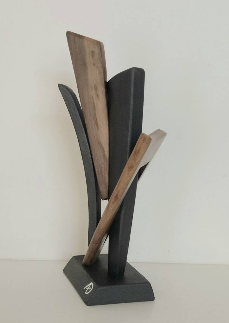 Original Abstract Sculpture by Anna e Daniele Beltrame - Sedie Rustiche di Beltrame Daniele snc