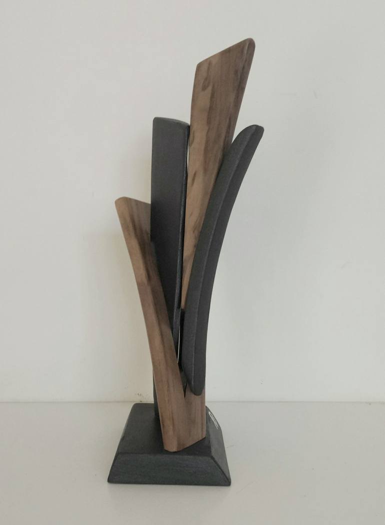 Original Abstract Sculpture by Anna e Daniele Beltrame - Sedie Rustiche di Beltrame Daniele snc