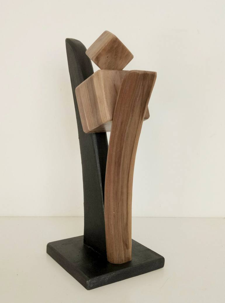 Original Abstract Sculpture by Anna e Daniele Beltrame - Sedie Rustiche di Beltrame Daniele snc