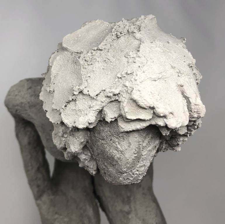 Curioso, Hand formed cement/concrete sculpture - Print