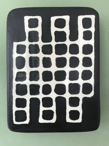 ceramic wall object with black and white squares 1 thumb