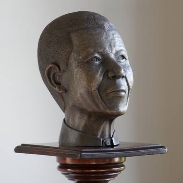 5/10 Nelson Mandela Portrait Sculpture in Bronze • Silver Grey Patina • thumb