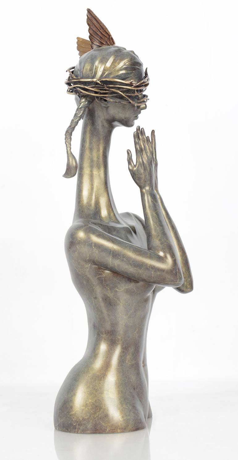 Original Figurative People Sculpture by Kai Mao