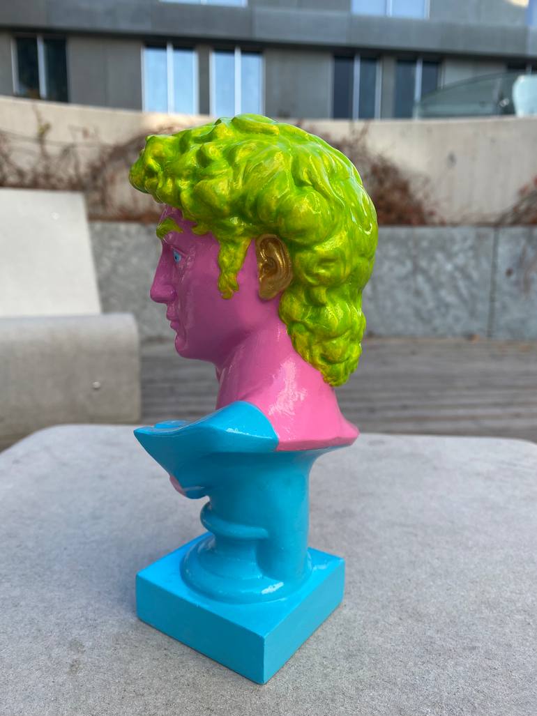 Original Modernism Pop Culture/Celebrity Sculpture by Sviatlana Petushkova