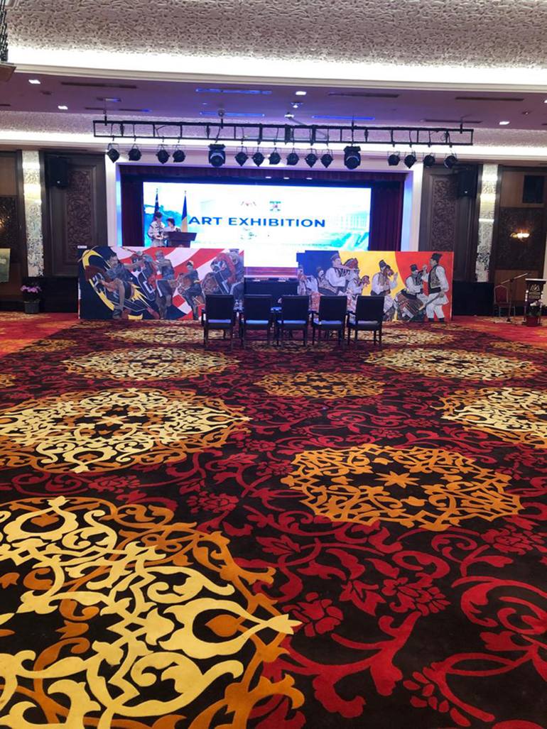 Original Classicism People Painting by Frank Ts Tan