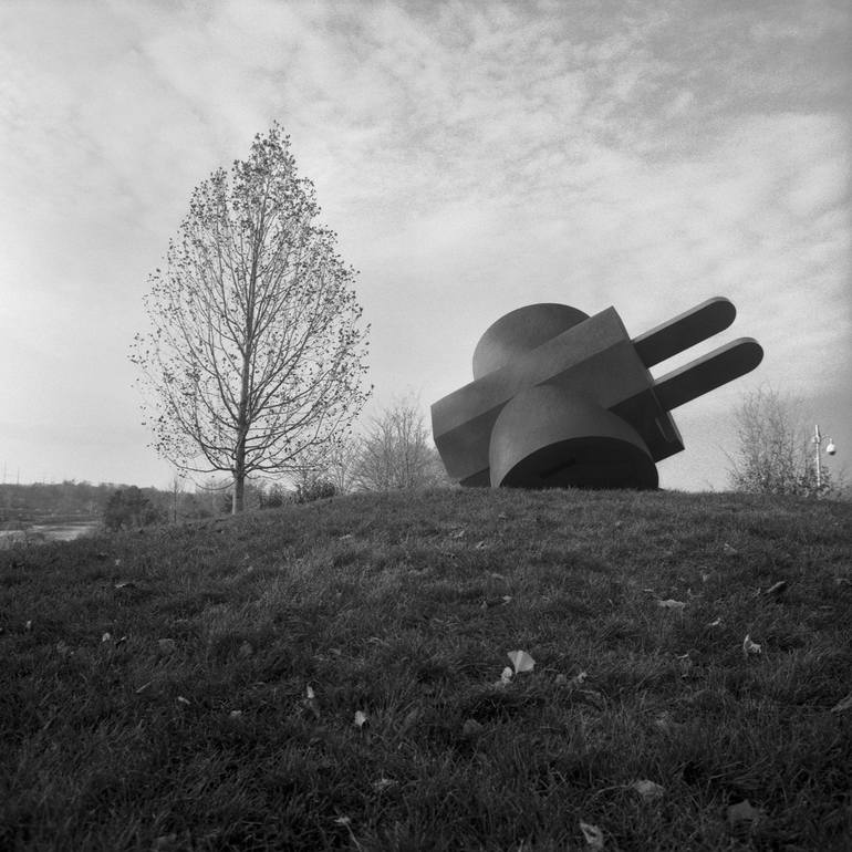 Giant Three Way Plug Claes Oldenburg Philadelphia 2014   9097041 WRNIJGPH 7 