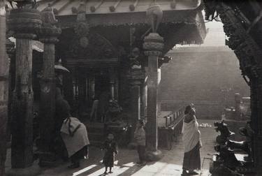 Morning Prayer Wakupati Narayan Temple, Bhaktapur, Nepal thumb