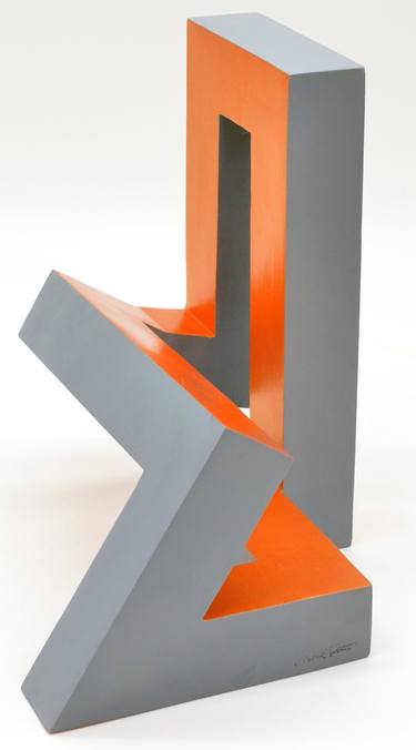 Original Geometric Sculpture by Pablo Alfredo de la Peña