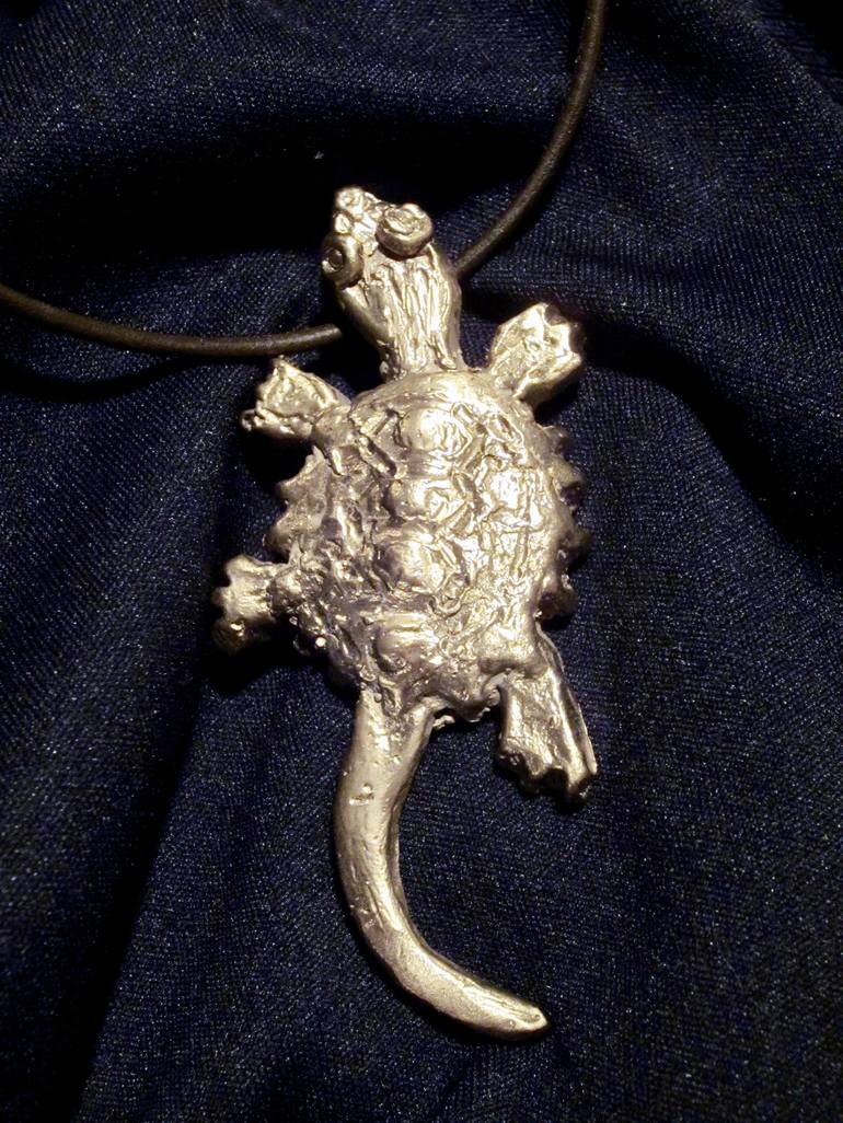 snapping turtle necklace