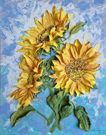 SUNFLOWERS. FRAGMENTS OF THE SUMMER SUN. / FLORAL STILL LIFE thumb