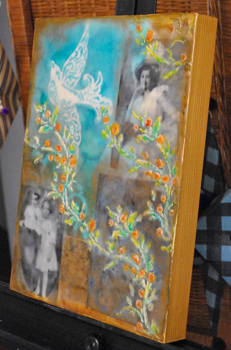 Original Art Deco Family Painting by Tera Fujan