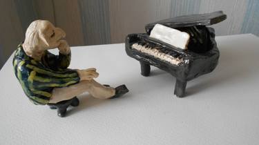 Piano Player`s Break thumb