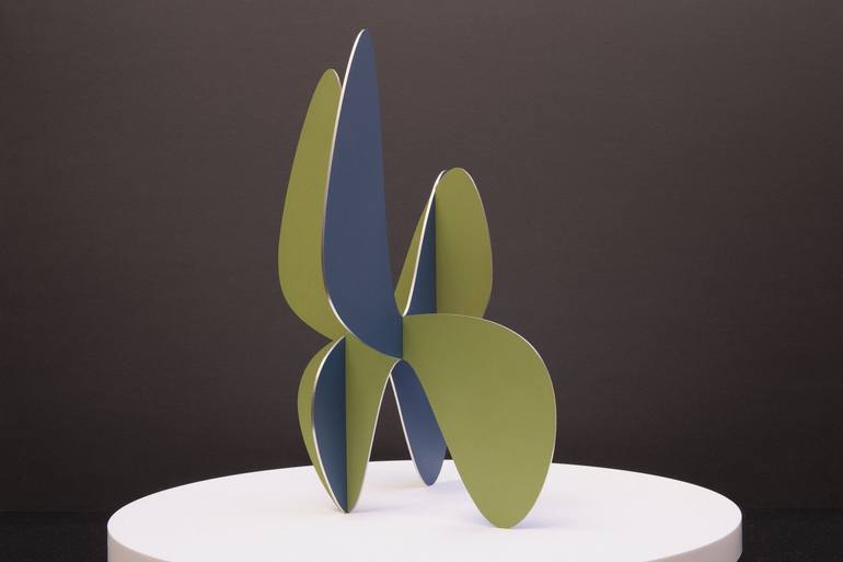 Original Contemporary Abstract Sculpture by Alejandro Vega Beuvrin