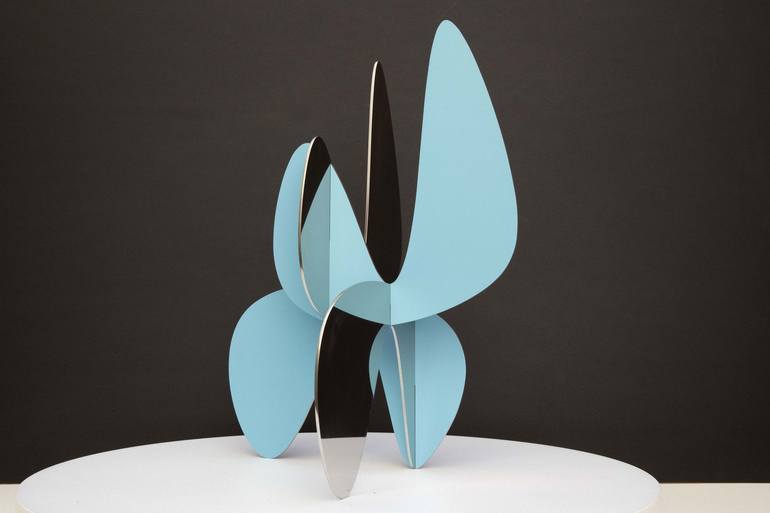 Original Contemporary Abstract Sculpture by Alejandro Vega Beuvrin