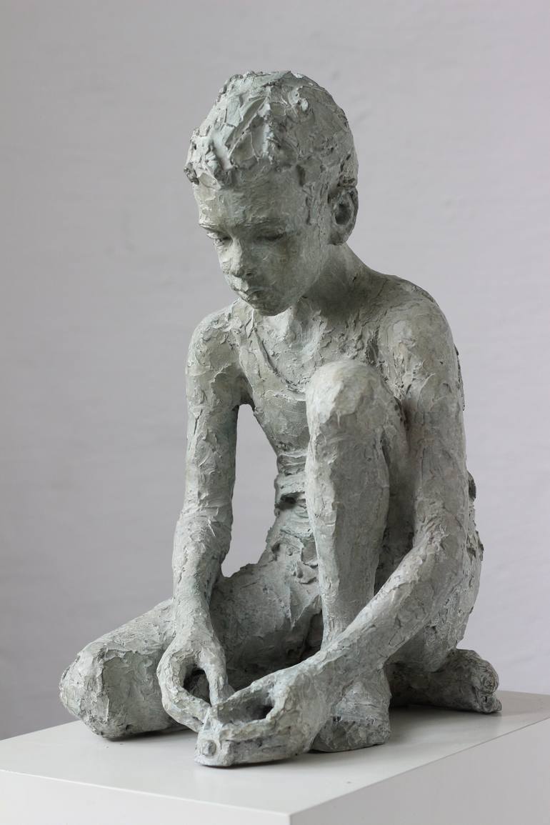 Original Figurative People Sculpture by Valerie Otte