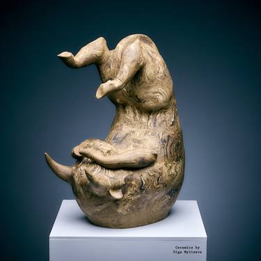 Original Figurative Animal Sculpture by Oly Miltys