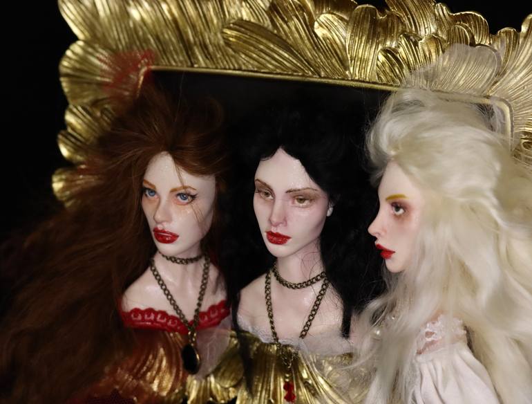 Original Figurative Women Sculpture by Palma Battaglia