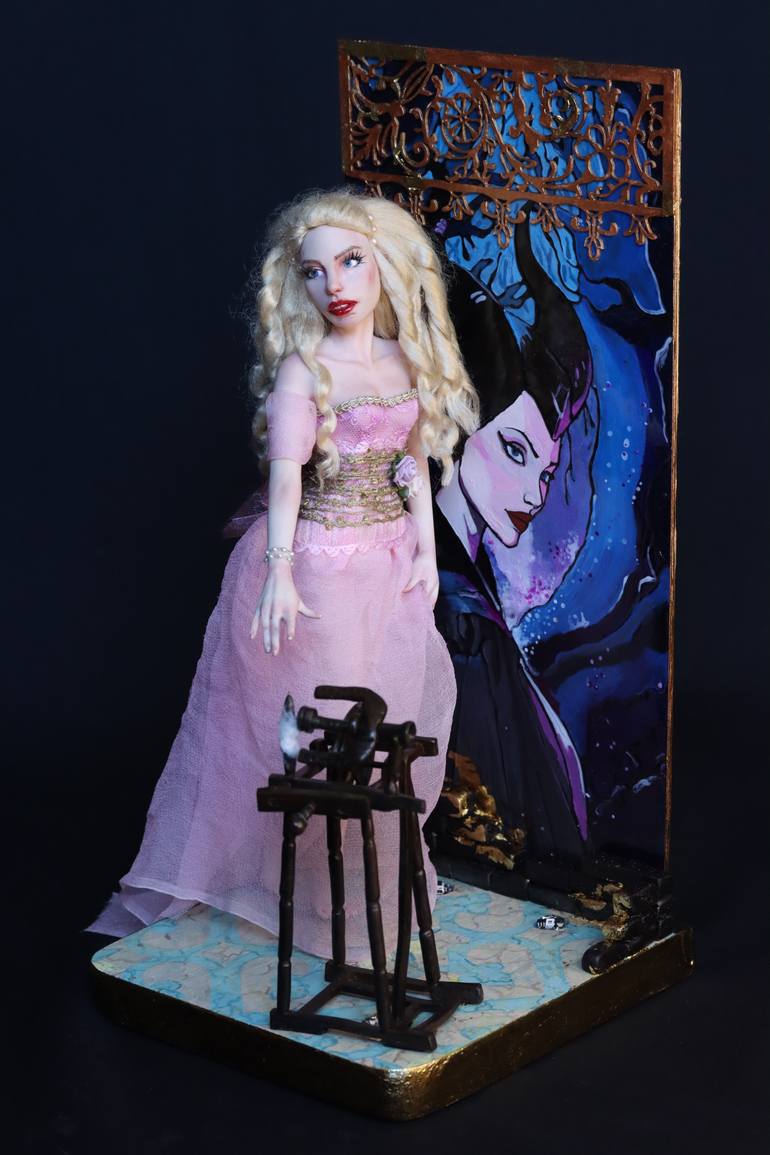 Original Figurative Fantasy Sculpture by Palma Battaglia