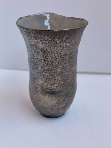 Elegant vase with platinum layer on satin glaze thumb