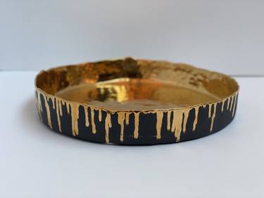 Big flat bowl with golden drops thumb