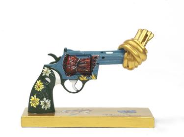 P Gucci For Peace" designed by Patrizia Gucci in memory of John Lennon - Limited Edition Sculpture thumb