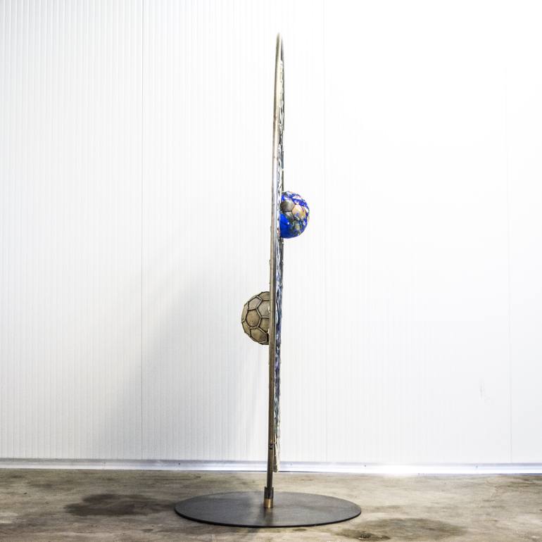Original Conceptual Pop Culture/Celebrity Sculpture by Thomas Backinmind