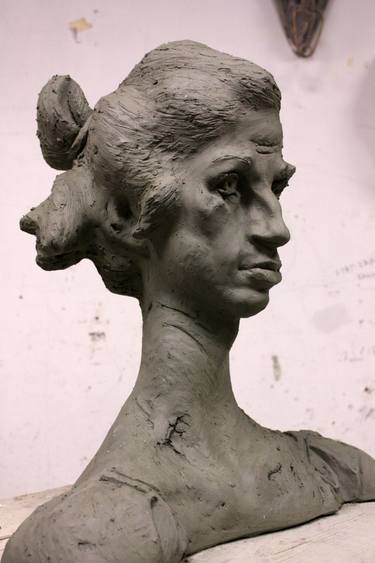Original Figurative People Sculpture by Anna Startseva